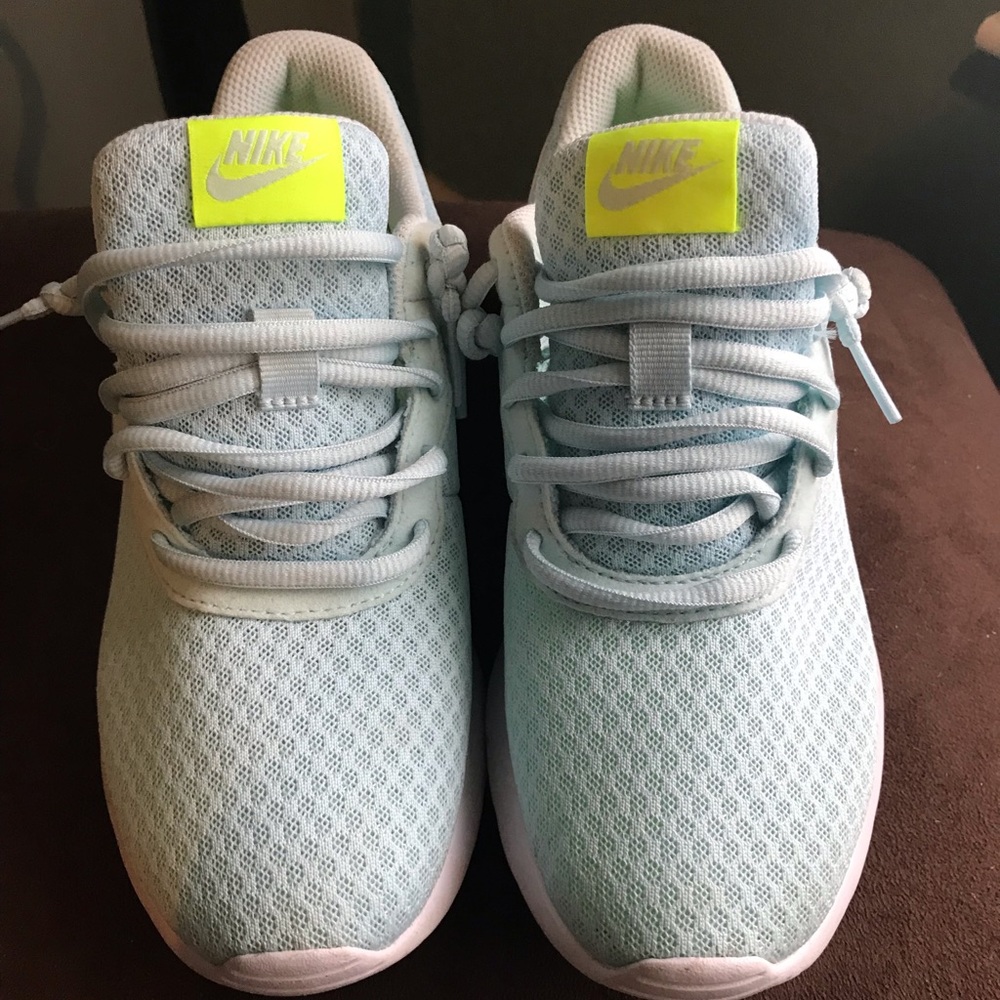 Nike Tanjun Glacier Blue Tint of Electro Green